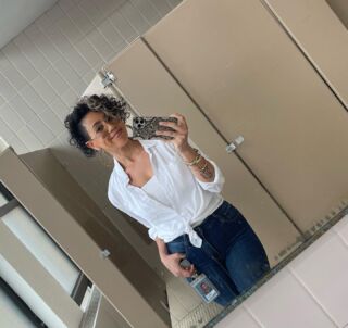 Here’s another dirty mirror bathroom selfie because I feel cuter than usual today. 🥰